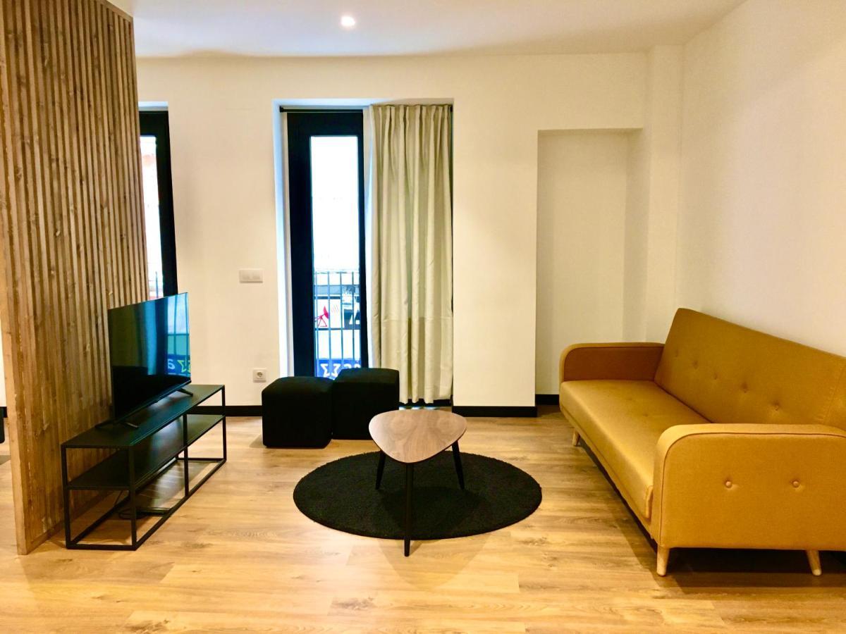 Apartament Loft De Diseno Con Balcon Figueres  Zewnętrze zdjęcie