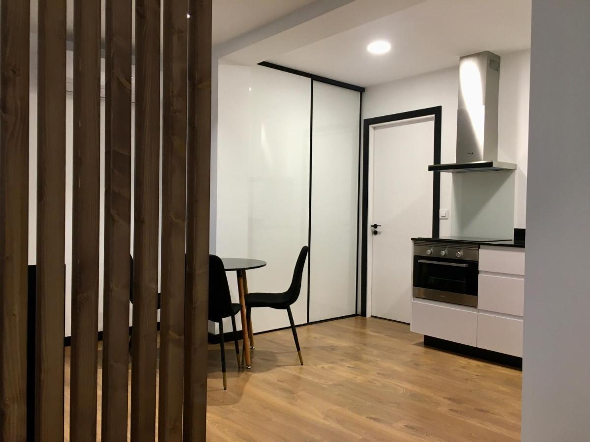 Apartament Loft De Diseno Con Balcon Figueres  Zewnętrze zdjęcie